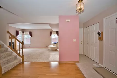 493 Harvard Ln, Bartlett, IL 60103 photo 7