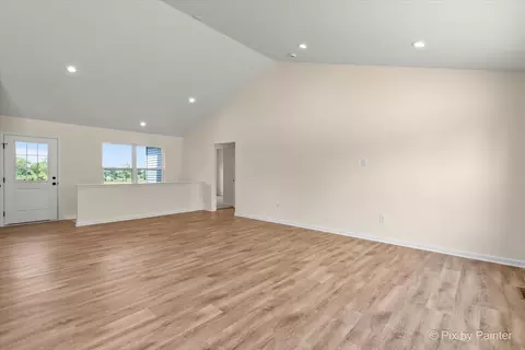 715 Apple Valley Rd, Harvard, IL 60033 photo 10