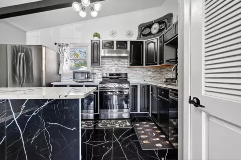 Kitchen - 2126 David Dr, Des Plaines, IL 60018 photo 1 of 5