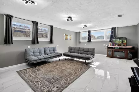Living - 2126 David Dr, Des Plaines, IL 60018 photo 2 of 4