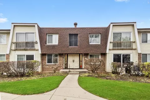 3026 Roberts Dr #7, Woodridge, IL 60517