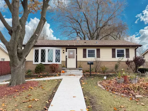 539 W Rose Ave, Addison, IL 60101