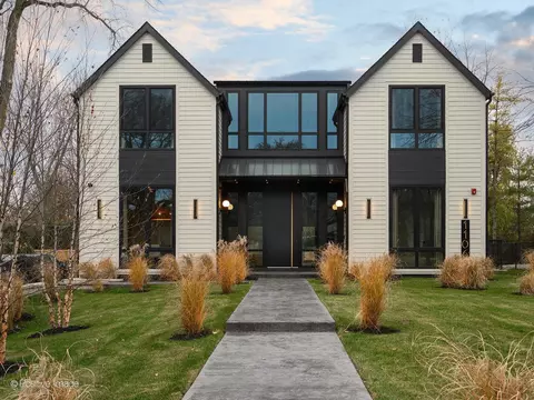 1106 Hohlfelder Rd, Glencoe, IL 60022