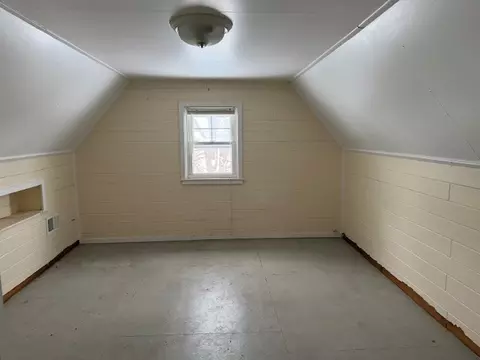 2500 Maple St, Des Plaines, IL 60018 photo 7