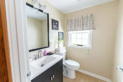 Bath - 7965 N Adeline Rd, Leaf River, IL 61047 photo 1 of 4