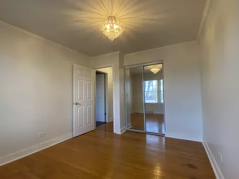1106 S Robert Dr, Mount Prospect, IL 60056 photo 6