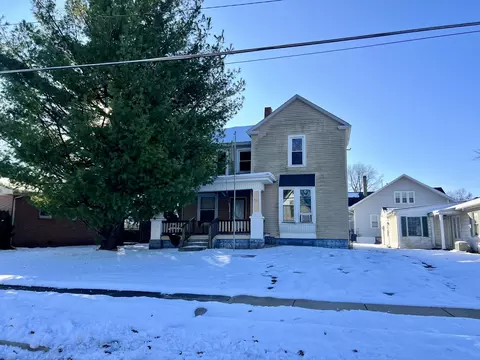 421 Water St, Farmer City, IL 61842