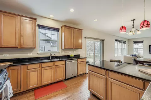 2224 Amelia Ln, Hoffman Estates, IL 60192 photo 9