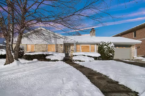 5156 Farwell Ave, Skokie, IL 60077