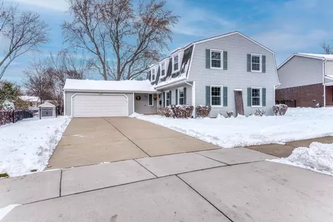 1010 W Haven Dr, Arlington Heights, IL 60005
