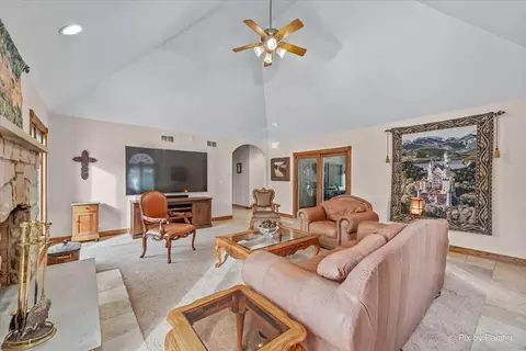 Living - 10018 Haegers Bend Rd, Algonquin, IL 60102 photo 2 of 2