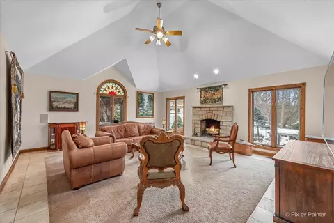 Living - 10018 Haegers Bend Rd, Algonquin, IL 60102 photo 1 of 2