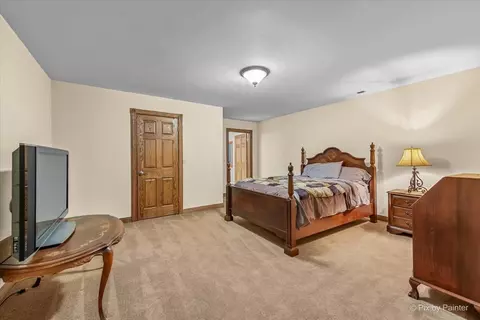 Bedroom - 10018 Haegers Bend Rd, Algonquin, IL 60102 photo 9 of 9