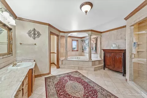 Bath - 10018 Haegers Bend Rd, Algonquin, IL 60102 photo 3 of 13