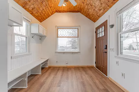 Entry Way - 205 E Park St, Danvers, IL 61732 photo 2 of 3