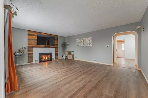 Living - 205 E Park St, Danvers, IL 61732 photo 1 of 3