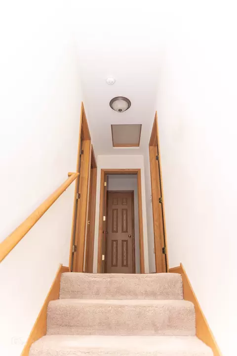 Entry Way - 1102 Nikki Ct, Joliet, IL 60431 photo 1 of 1