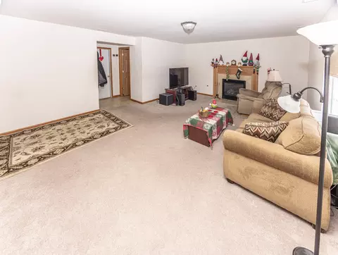 Living - 1102 Nikki Ct, Joliet, IL 60431 photo 2 of 2