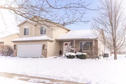 Exterior - 1102 Nikki Ct, Joliet, IL 60431 photo 2 of 3
