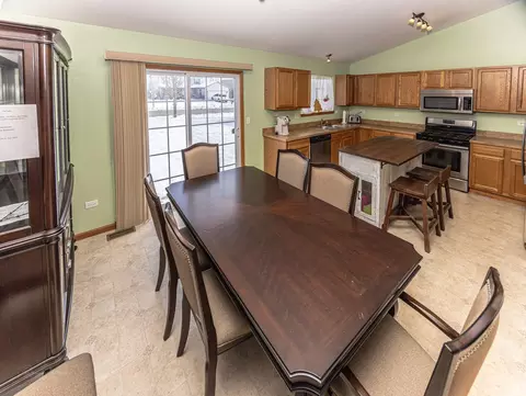Dining - 1102 Nikki Ct, Joliet, IL 60431 photo 1 of 1
