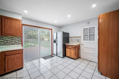 Kitchen - 9018 Roach Ave, Brookfield, IL 60513 photo 2 of 2