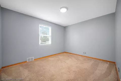Bedroom - 9018 Roach Ave, Brookfield, IL 60513 photo 2 of 3