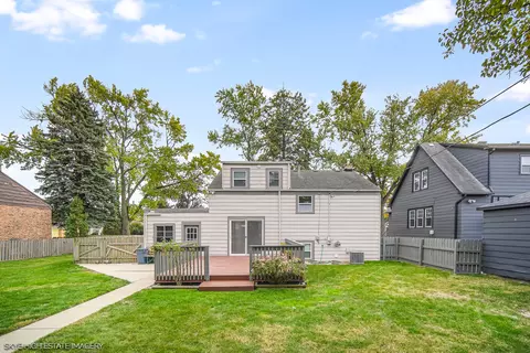 Exterior - 9018 Roach Ave, Brookfield, IL 60513 photo 2 of 6