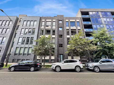 1014 N Larrabee St #4N, Chicago, IL 60610