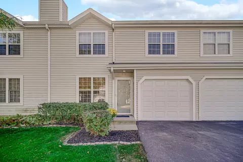 535 Normandie Ln #535, Round Lake Beach, IL 60073