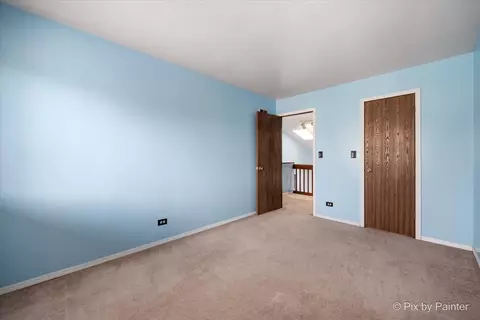653 Hampton Cir, Elgin, IL 60120 photo 22