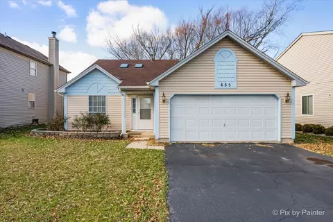 653 Hampton Cir, Elgin, IL 60120