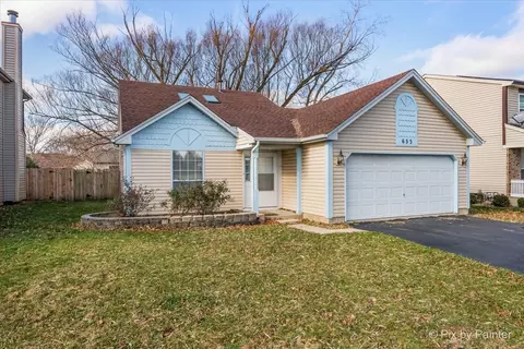 653 Hampton Cir, Elgin, IL 60120 photo 2