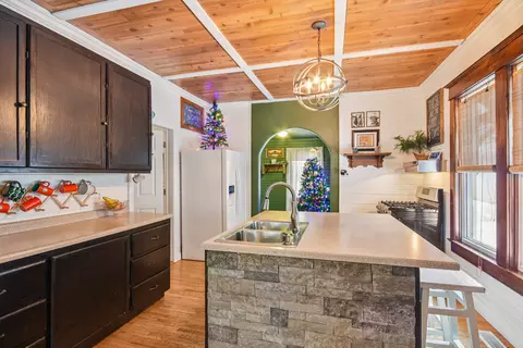 Kitchen - 609 E Chapin St, Morris, IL 60450 photo 1 of 4