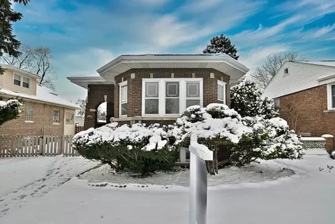 2432 Grove St, River Grove, IL 60171