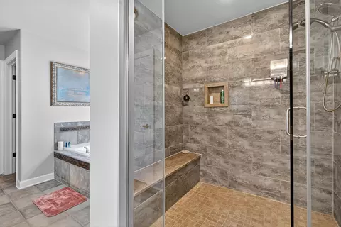 Bath - 12820 Tipperary Ln, Plainfield, IL 60585 photo 5 of 7