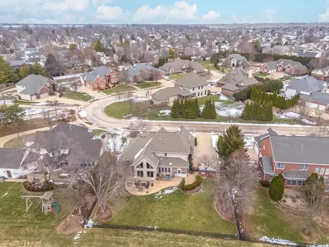 View/Area - 6 Stonebrook Ct, Bloomington, IL 61704 photo 4 of 5