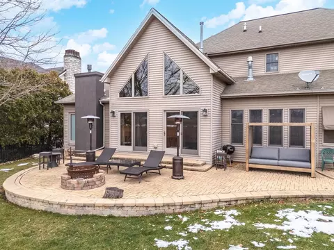 Exterior - 6 Stonebrook Ct, Bloomington, IL 61704 photo 8 of 9