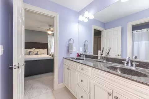 Bath - 6 Stonebrook Ct, Bloomington, IL 61704 photo 5 of 6