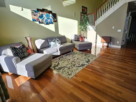 Living - 6 Stonebrook Ct, Bloomington, IL 61704 photo 2 of 3
