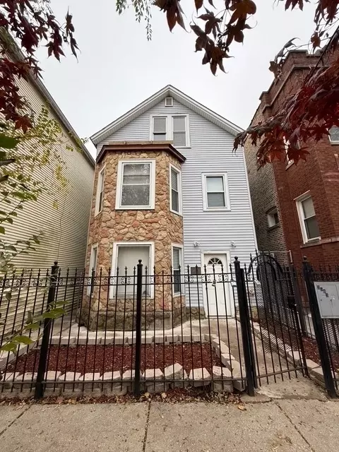 3503 W Palmer St, Chicago, IL 60647