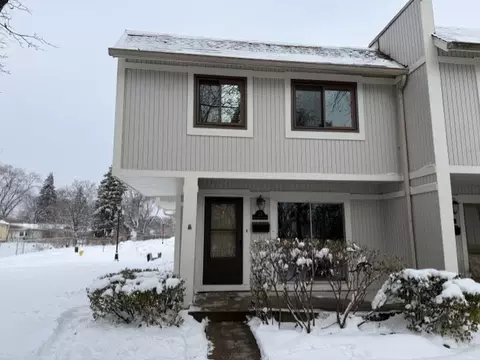 529 Pheasant Ct, Grayslake, IL 60030
