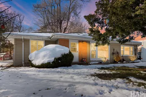Exterior - 62 Ridge Ct, Lindenhurst, IL 60046 photo 2 of 4