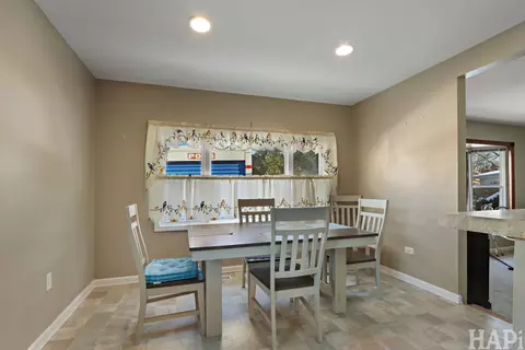 Dining - 62 Ridge Ct, Lindenhurst, IL 60046 photo 1 of 1