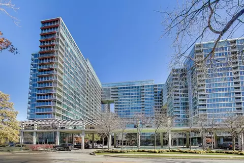 9725 Woods Dr #503, Skokie, IL 60077