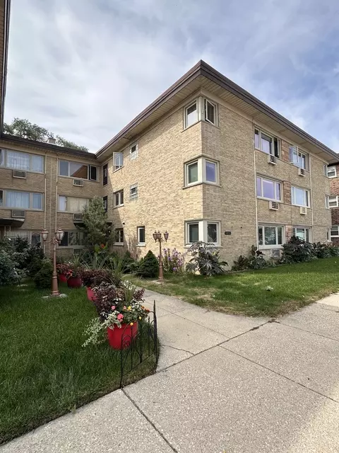 6959 W Higgins Ave #1S, Chicago, IL 60656