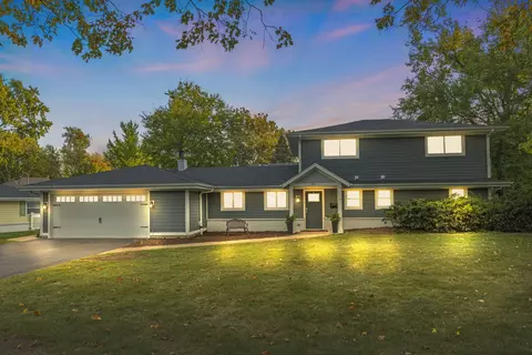 314 Brookside Cir, Wheaton, IL 60187 photo 1