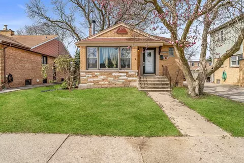 10026 S Spaulding Ave, Evergreen Park, IL 60805
