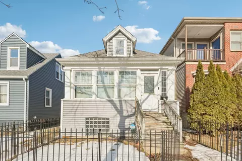 2115 Emerson St, Evanston, IL 60201