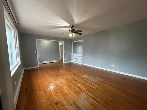 Living - 3924 Sunset Ave, Markham, IL 60428 photo 2 of 3