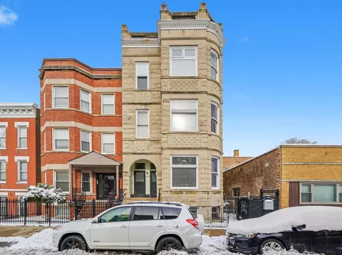 2502 W Augusta Blvd, Chicago, IL 60622